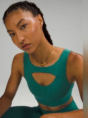 Lululemon Everlux Cut Out Train Sports Bra Teal Size 4 EUC